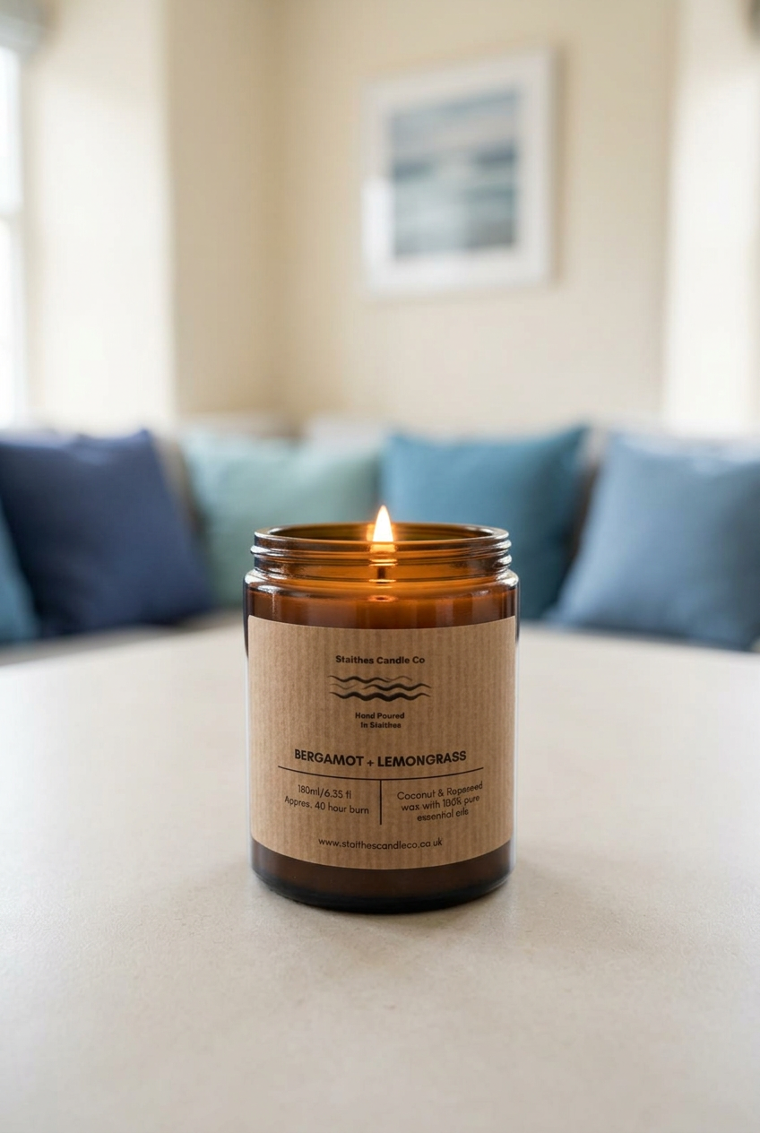 Bergamot & Lemongrass candle lit 180ml